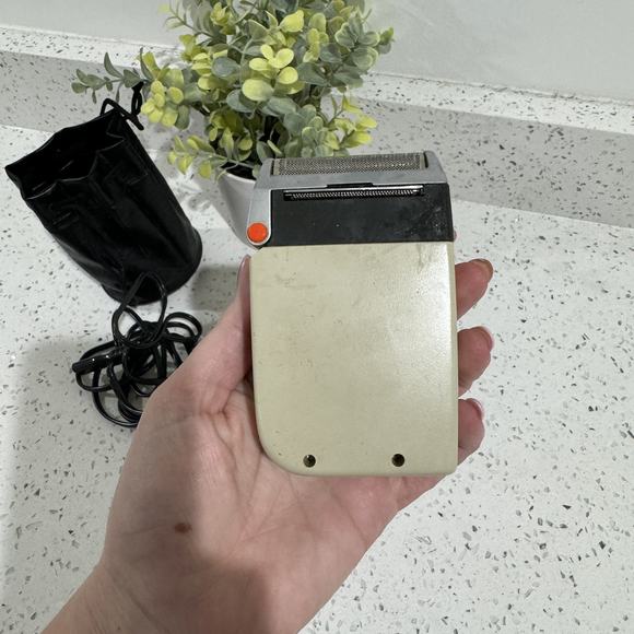 Vintage Schick Electric Shaver Model 300 w/Cord Made In Germany Tested Works - Picture 2 of 6